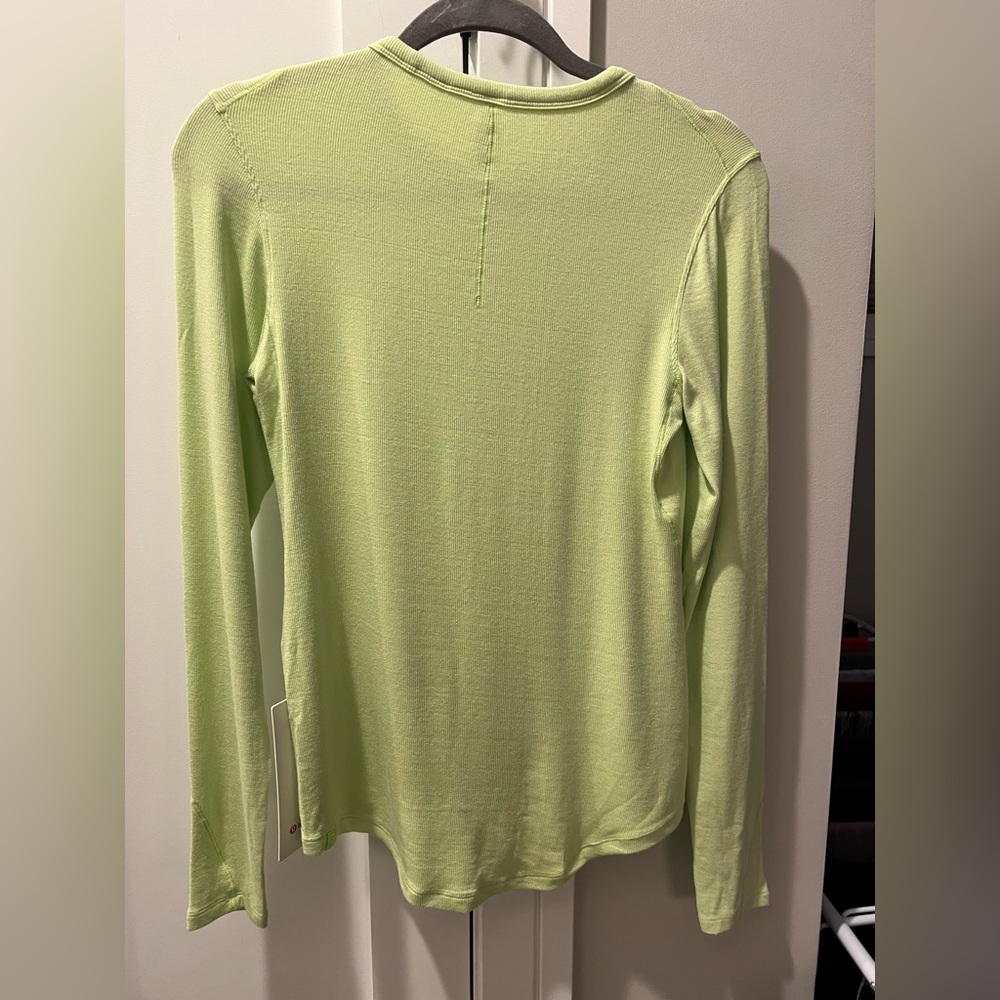 Lululemon NWT Hold Tight Long-Sleeve Shirt Spark Green Size 8 - Picture 3 of 7